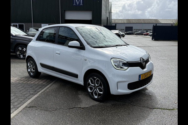 Renault Twingo 1.0 SCe Collection VAN € 12.900,- VOOR € 9.999- UW LENTEVOORDEEL: € 2.901-! | 47.000 KM | ORIGINEEL NL AUTO | CRUISE CONTROL | PARKEERSENSOREN | ALL SEASON BANDEN | RIJKLAAR GELEVERD MET 12 MND BOVAG GARANTIE |