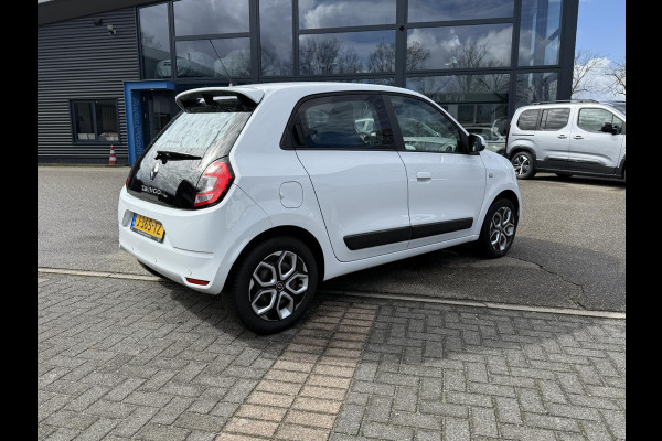 Renault Twingo 1.0 SCe Collection VAN € 12.900,- VOOR € 9.999- UW LENTEVOORDEEL: € 2.901-! | 47.000 KM | ORIGINEEL NL AUTO | CRUISE CONTROL | PARKEERSENSOREN | ALL SEASON BANDEN | RIJKLAAR GELEVERD MET 12 MND BOVAG GARANTIE |