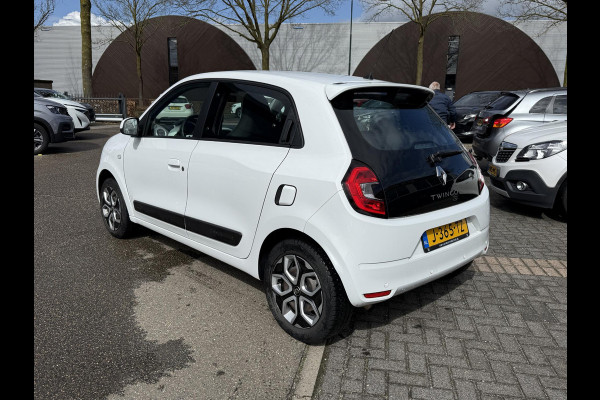Renault Twingo 1.0 SCe Collection VAN € 12.900,- VOOR € 9.999- UW LENTEVOORDEEL: € 2.901-! | 47.000 KM | ORIGINEEL NL AUTO | CRUISE CONTROL | PARKEERSENSOREN | ALL SEASON BANDEN | RIJKLAAR GELEVERD MET 12 MND BOVAG GARANTIE |