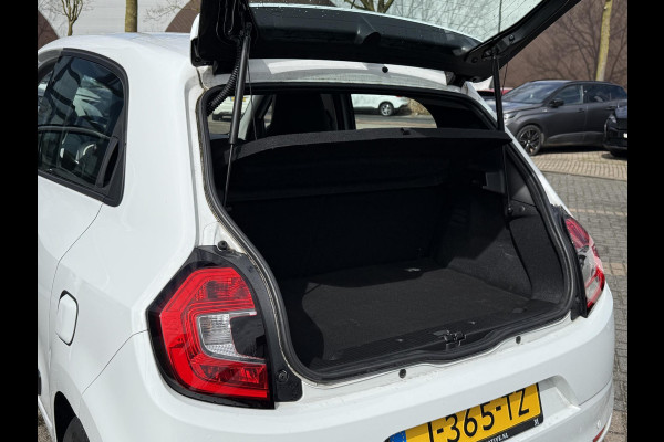 Renault Twingo 1.0 SCe Collection VAN € 12.900,- VOOR € 9.999- UW LENTEVOORDEEL: € 2.901-! | 47.000 KM | ORIGINEEL NL AUTO | CRUISE CONTROL | PARKEERSENSOREN | ALL SEASON BANDEN | RIJKLAAR GELEVERD MET 12 MND BOVAG GARANTIE |