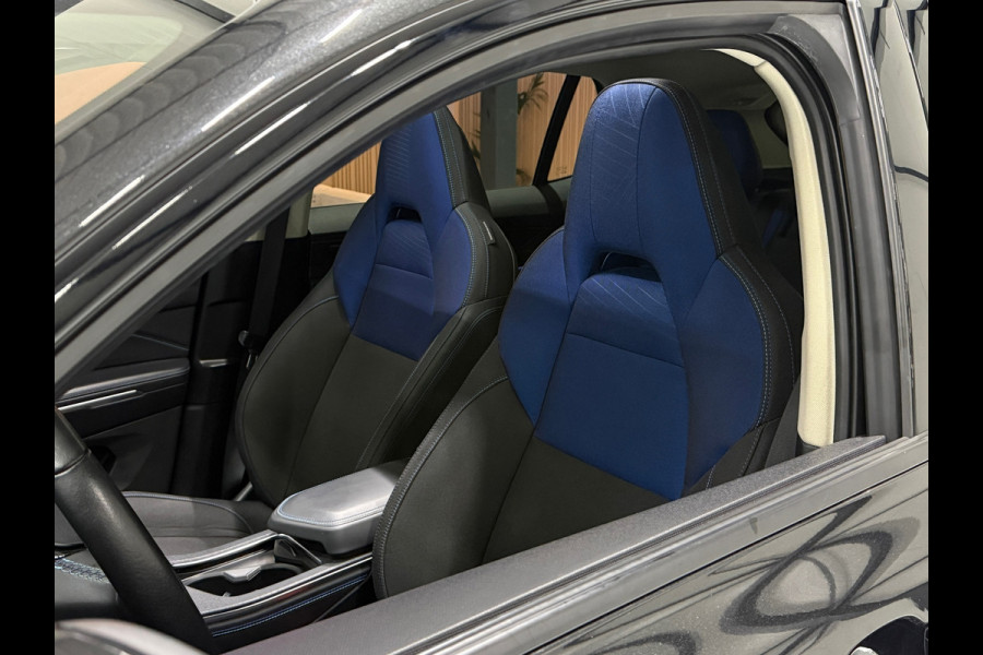 Lynk & Co RS Shadow Edition 01 1.5 262PK Pano 360° Navi Adapt cruise 262PK Elekr. Achterklep 1800KG Trekgewicht