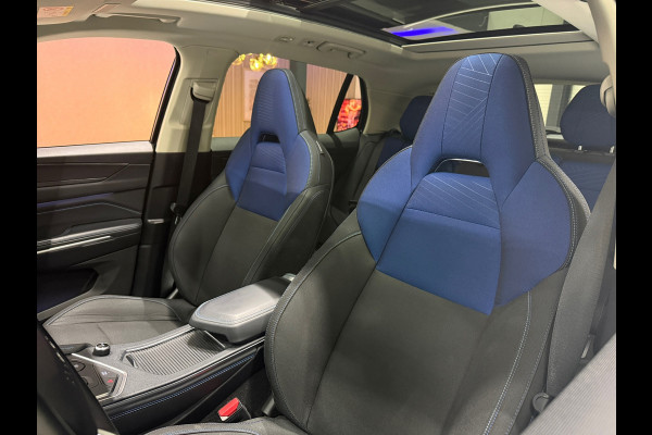 Lynk & Co RS Shadow Edition 01 1.5 262PK Pano 360° Navi Adapt cruise 262PK Elekr. Achterklep 1800KG Trekgewicht