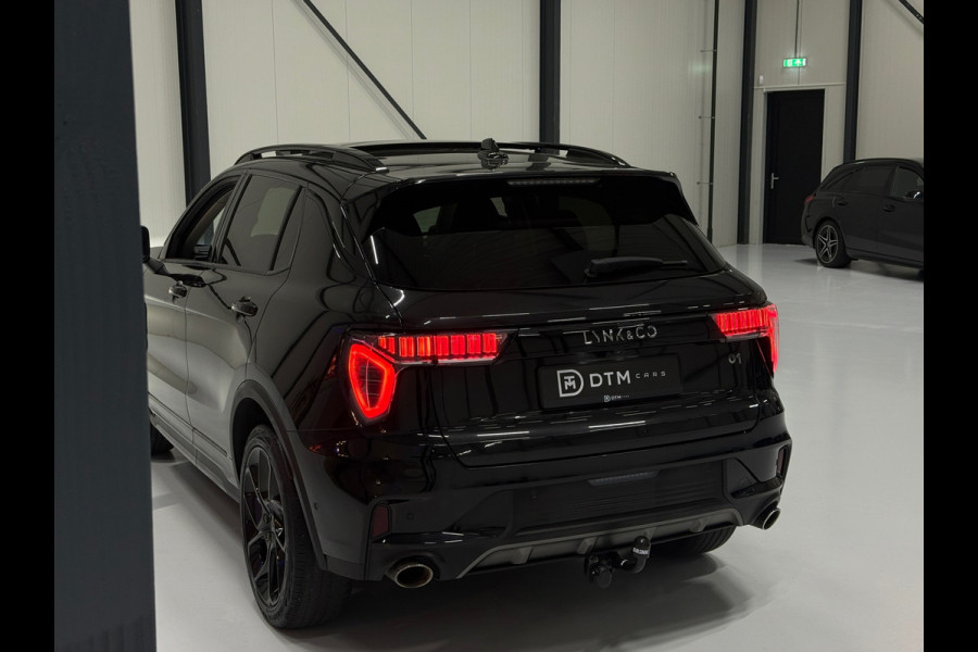 Lynk & Co RS Shadow Edition 01 1.5 262PK Pano 360° Navi Adapt cruise 262PK Elekr. Achterklep 1800KG Trekgewicht