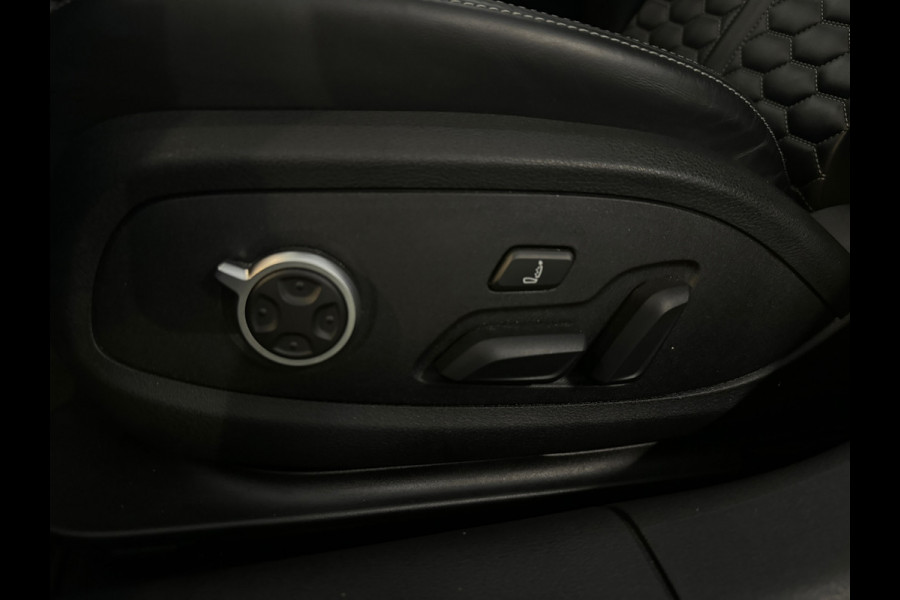 Audi RS4 Avant 2.9 TFSI quattro Ceramic|Pano|HuD|B&O|Massage