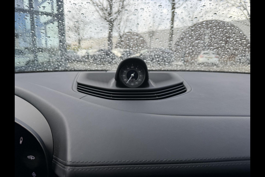 Porsche Taycan Performance 84 kWh VAN €79.900,- VOOR €74.440,- UW LENTEVOORDEEL: € 5.460,-! |SOH 100% | SPORT-CHRONO-PAKKET | CRUISE CONTROL ADAPTIEF MET STOP&GO | PANO | MEMORY SEATS  | 360 GRADEN CAMERA | VOLLE AUTO | 17.000KM |