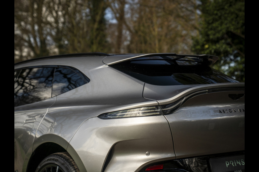 Aston Martin DBX 707 4.0 V8 | Facelift | Sports Plus Seats | Luchtvering | Stoelventilatie | Carbon! | Pano-dak