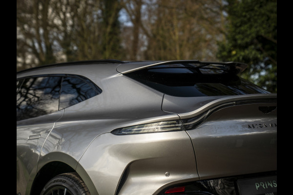 Aston Martin DBX 707 4.0 V8 | Facelift | Sports Plus Seats | Luchtvering | Stoelventilatie | Carbon! | Pano-dak
