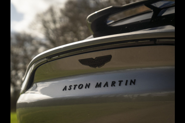 Aston Martin DBX 707 4.0 V8 | Facelift | Sports Plus Seats | Luchtvering | Stoelventilatie | Carbon! | Pano-dak