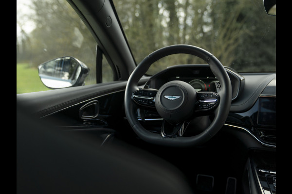 Aston Martin DBX 707 4.0 V8 | Facelift | Sports Plus Seats | Luchtvering | Stoelventilatie | Carbon! | Pano-dak