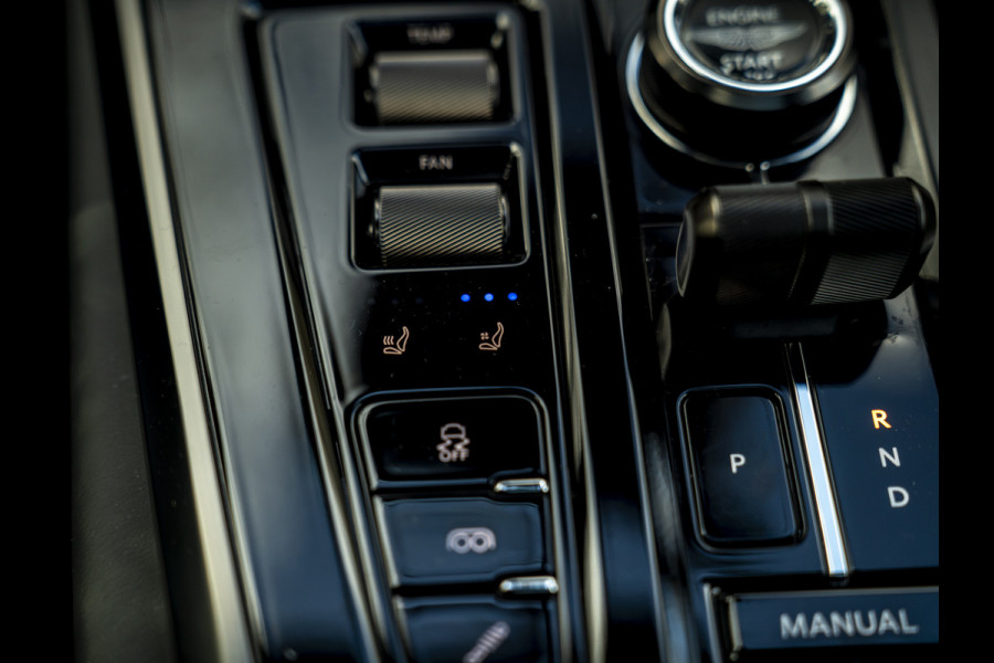 Aston Martin DBX 707 4.0 V8 | Facelift | Sports Plus Seats | Luchtvering | Stoelventilatie | Carbon! | Pano-dak