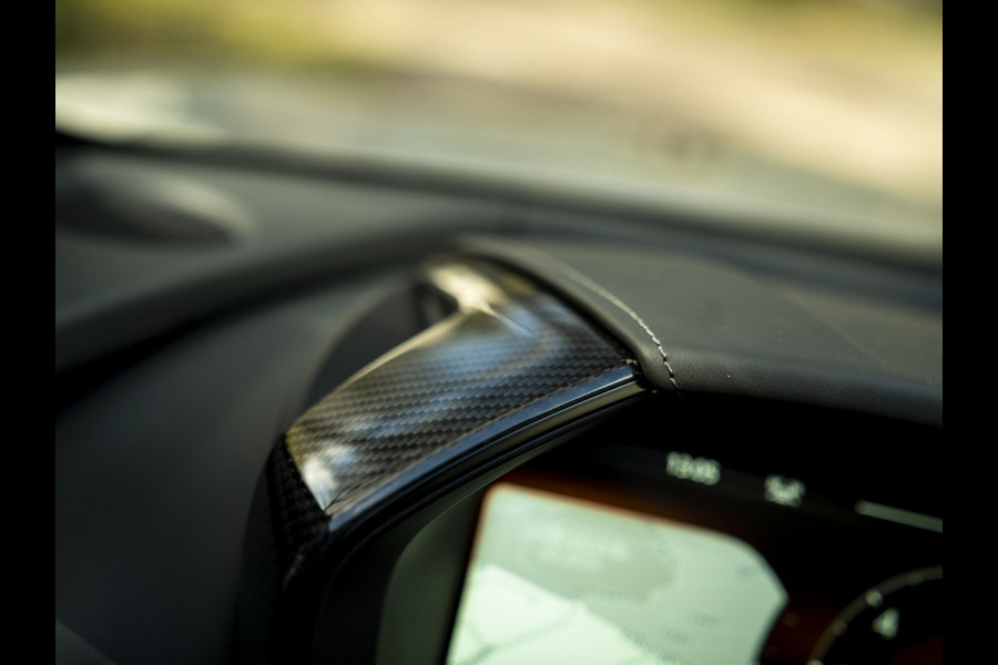 Aston Martin DBX 707 4.0 V8 | Facelift | Sports Plus Seats | Luchtvering | Stoelventilatie | Carbon! | Pano-dak