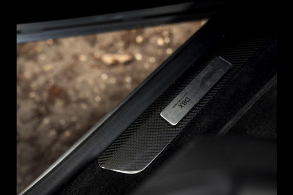 Aston Martin DBX 707 4.0 V8 | Facelift | Sports Plus Seats | Luchtvering | Stoelventilatie | Carbon! | Pano-dak