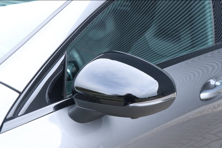 Mercedes-Benz CLA-Klasse 250 AMG | PANO | SFEERVERLICHTING | MEMORY | CAMERA