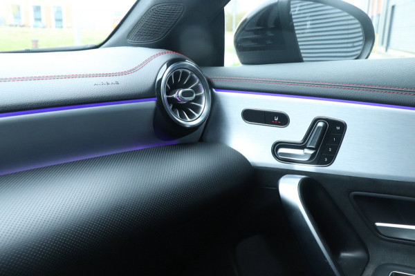 Mercedes-Benz CLA-Klasse 250 AMG | PANO | SFEERVERLICHTING | MEMORY | CAMERA