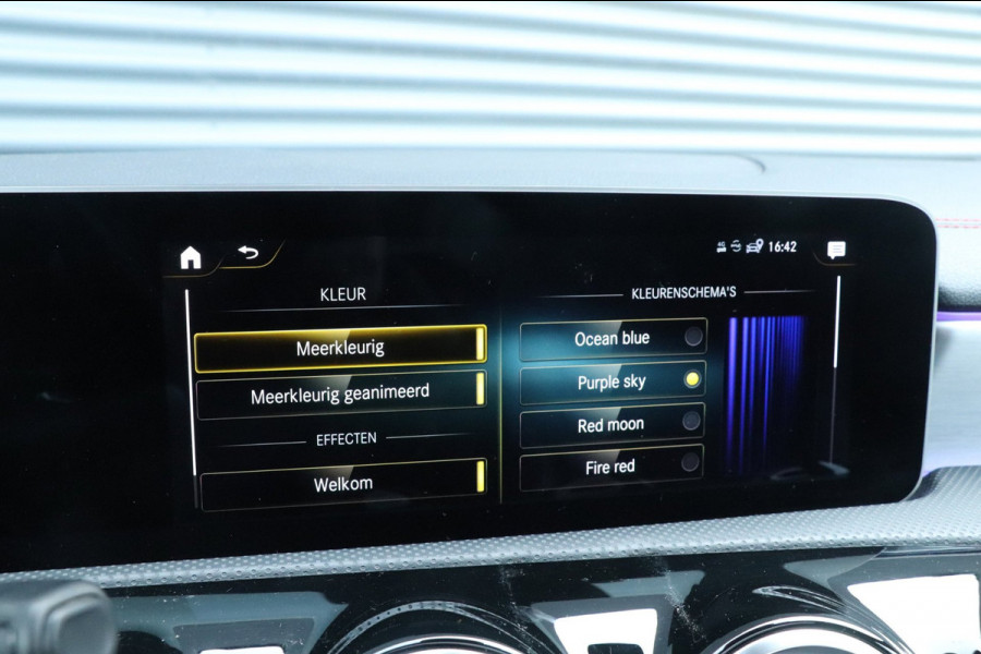 Mercedes-Benz CLA-Klasse 250 AMG | PANO | SFEERVERLICHTING | MEMORY | CAMERA