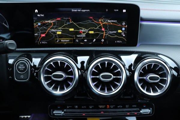Mercedes-Benz CLA-Klasse 250 AMG | PANO | SFEERVERLICHTING | MEMORY | CAMERA