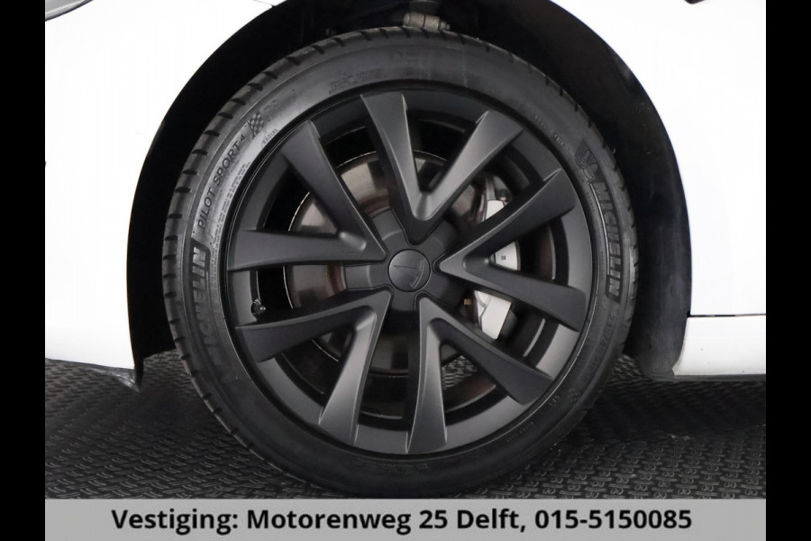 Tesla Model 3 Standard RWD Plus 60 kWh 1e EIG. SOH 92%!! GARANTIE TOT 2031* PARKEERSENSOREN V+A . PANORAMADAK . APPLE CARPLAY & ANDROID AUTO . STOELVERWARMING