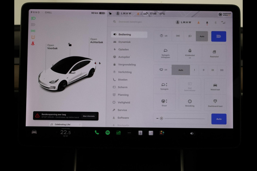Tesla Model 3 Standard RWD Plus 60 kWh 1e EIG. SOH 92%!! GARANTIE TOT 2031* PARKEERSENSOREN V+A . PANORAMADAK . APPLE CARPLAY & ANDROID AUTO . STOELVERWARMING
