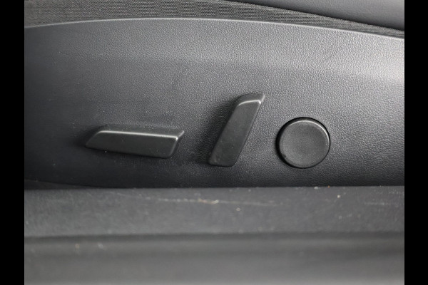 Tesla Model 3 Standard RWD Plus 60 kWh 1e EIG. SOH 92%!! GARANTIE TOT 2031* PARKEERSENSOREN V+A . PANORAMADAK . APPLE CARPLAY & ANDROID AUTO . STOELVERWARMING