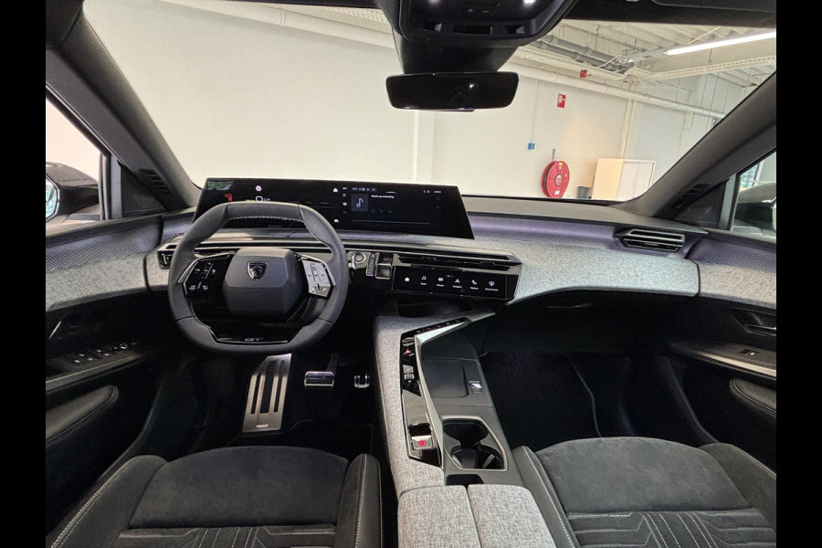 Peugeot E-5008 GT Avantage 73 kWh Mistral Executive Interior (AGR) | 360 camera | Massagestoelen | Stoel en stuurverwarming |