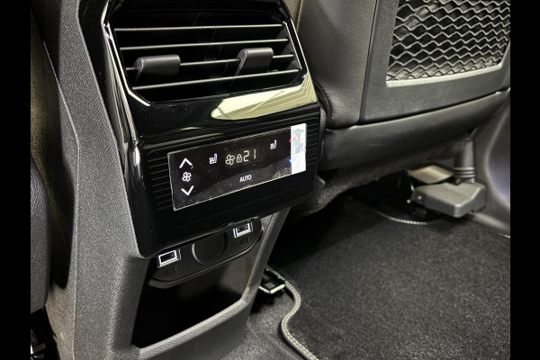 Peugeot E-5008 GT Avantage 73 kWh Mistral Executive Interior (AGR) | 360 camera | Massagestoelen | Stoel en stuurverwarming |