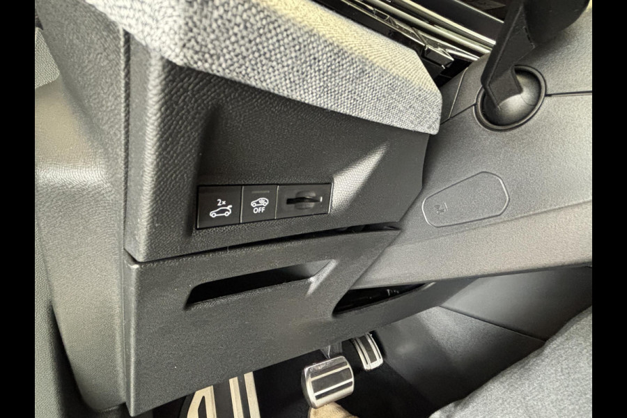 Peugeot E-5008 GT Avantage 73 kWh Mistral Executive Interior (AGR) | 360 camera | Massagestoelen | Stoel en stuurverwarming |