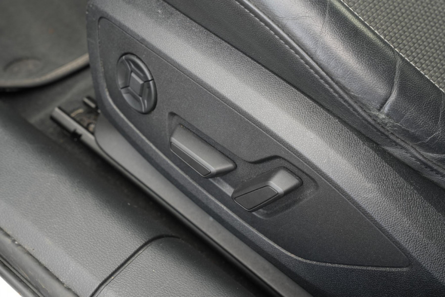 Audi A6 Avant 40 TFSI S edition LED Virtual Dash Cruise S Line Stoelverw. DAB+