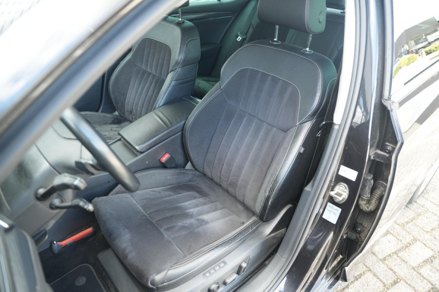 Škoda Superb 1.5 TSI ACT Business Edition Adaptieve Cruise Virtual Dash Leer Alcantara