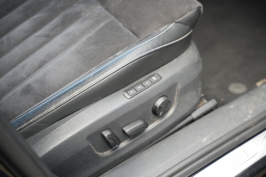 Škoda Superb 1.5 TSI ACT Business Edition Adaptieve Cruise Virtual Dash Leer Alcantara