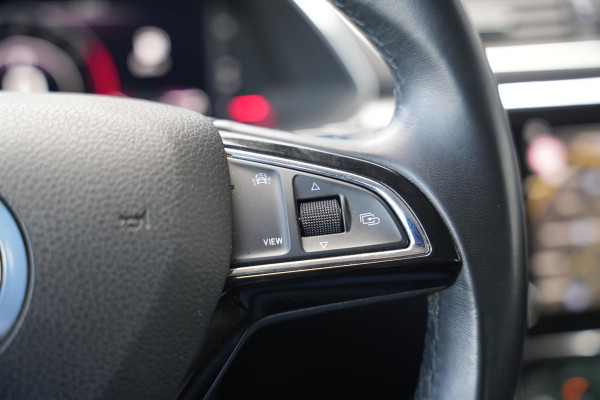 Škoda Superb 1.5 TSI ACT Business Edition Adaptieve Cruise Virtual Dash Leer Alcantara