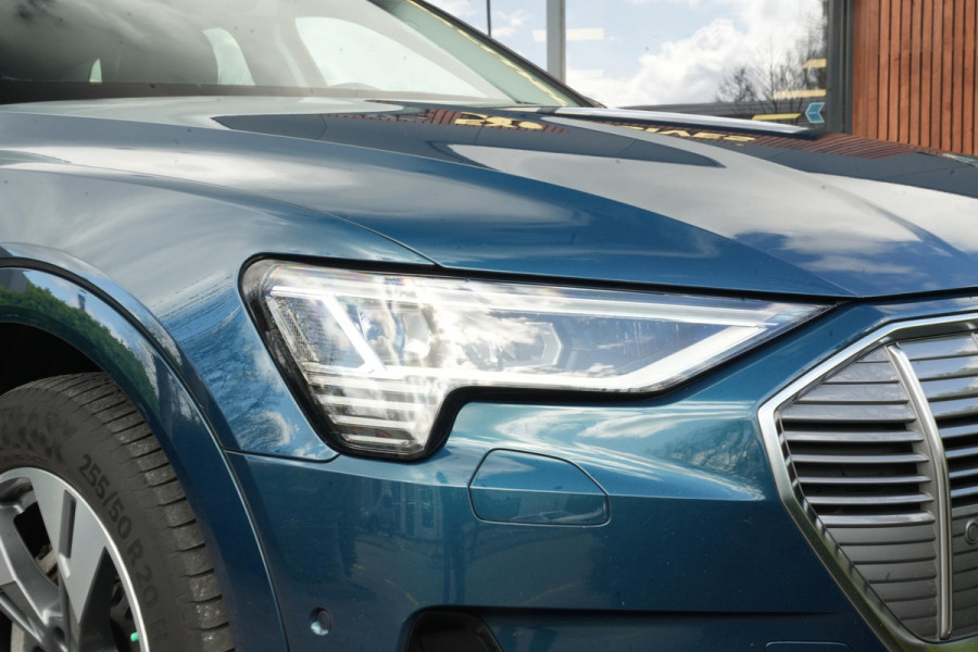 Audi e-tron e-tron 50 quattro Launch edition plus 71 kWh Panoramadak Adaptieve Cruise Leer Memory PDC