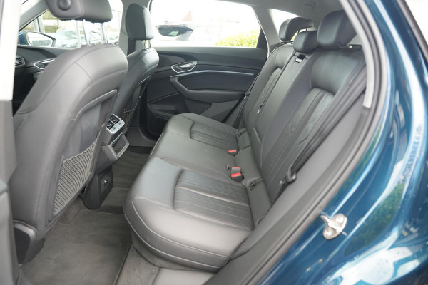 Audi e-tron e-tron 50 quattro Launch edition plus 71 kWh Panoramadak Adaptieve Cruise Leer Memory PDC