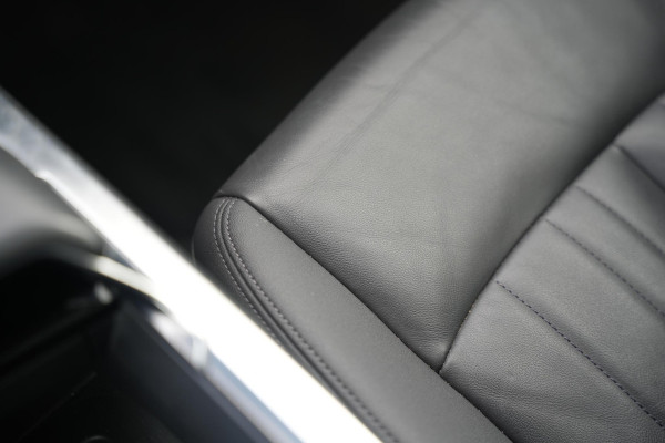 Audi e-tron e-tron 50 quattro Launch edition plus 71 kWh Panoramadak Adaptieve Cruise Leer Memory PDC