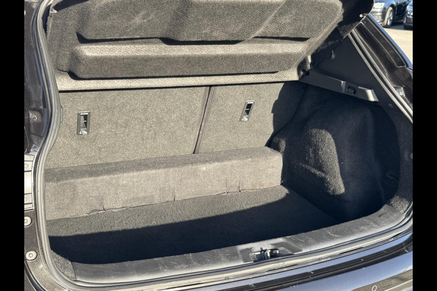 Nissan QASHQAI 1.3 DIG-T Business Edition TREKHAAK | NAVI | PANODAK STOELVERWARMING