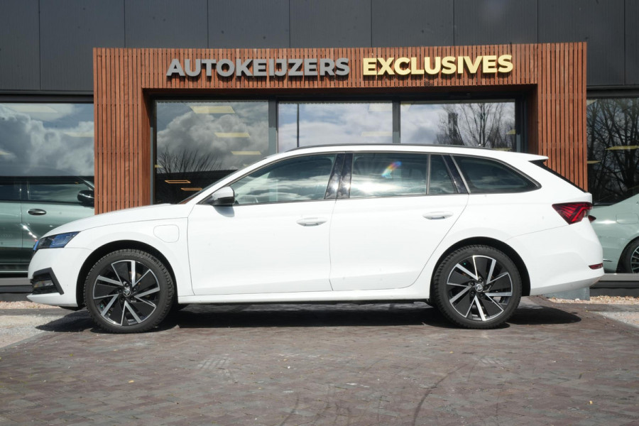 Škoda Octavia Combi 1.4 TSI iV PHEV Business Edition Adaptieve Cruise Virtual Dash Navi Trekhaak