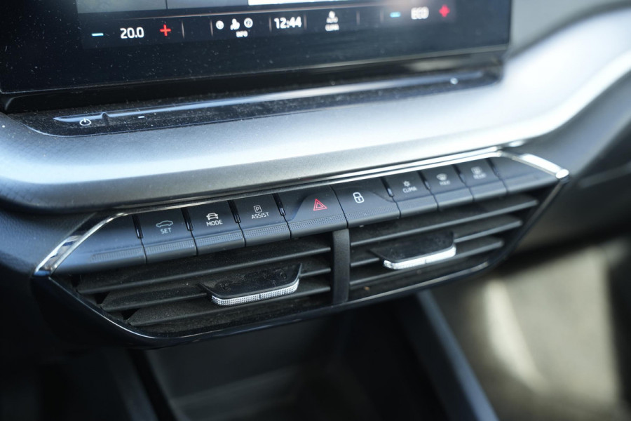 Škoda Octavia Combi 1.4 TSI iV PHEV Business Edition Adaptieve Cruise Virtual Dash Navi Trekhaak