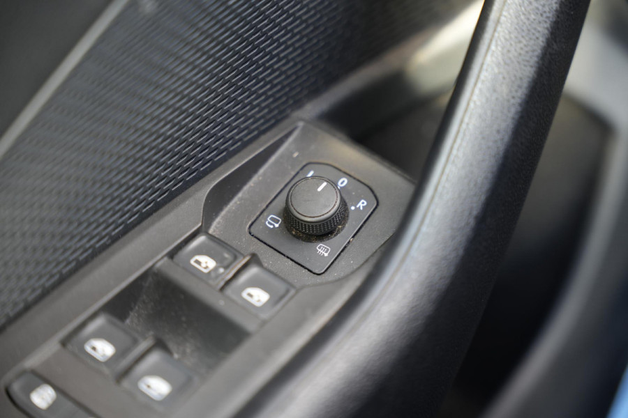 Škoda Octavia Combi 1.4 TSI iV PHEV Business Edition Adaptieve Cruise Virtual Dash Navi Trekhaak