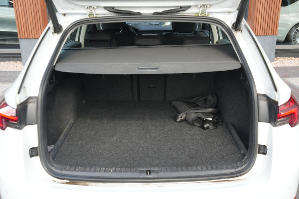 Škoda Octavia Combi 1.4 TSI iV PHEV Business Edition Adaptieve Cruise Virtual Dash Navi Trekhaak