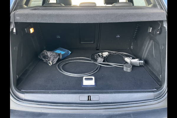 Peugeot 3008 1.6 HYbrid 225 GT Pack Plug-in Trekhaak Camera Navigatie PHEV Business