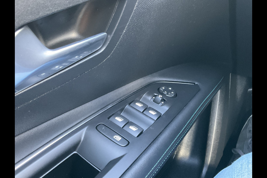 Peugeot 3008 1.6 HYbrid 225 GT Pack Plug-in Trekhaak Camera Navigatie PHEV Business