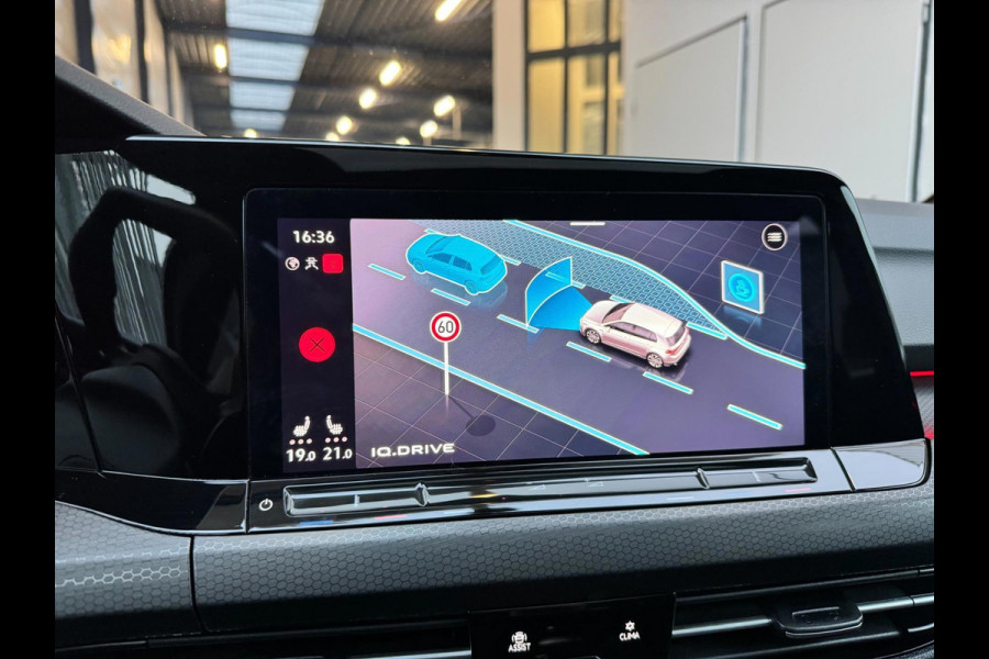 Volkswagen Golf 2.0 TSI GTI Clubsport 45 Jahre Edition 300+PK AKRAPOVIC/IQ/VIRTUAL/SFEER/PANO/LEER/CAM/LINE/ACC/12 MND GARANTIE!