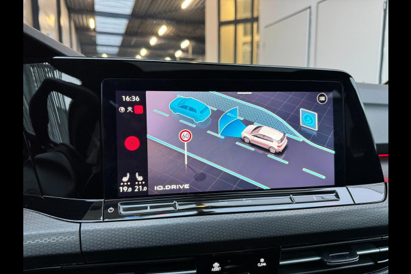 Volkswagen Golf 2.0 TSI GTI Clubsport 45 Jahre Edition 300+PK AKRAPOVIC/IQ/VIRTUAL/SFEER/PANO/LEER/CAM/LINE/ACC/12 MND GARANTIE!