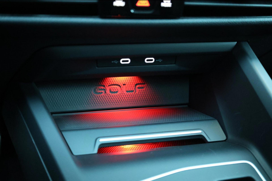 Volkswagen Golf 2.0 TSI GTI Clubsport 45 Jahre Edition 300+PK AKRAPOVIC/IQ/VIRTUAL/SFEER/PANO/LEER/CAM/LINE/ACC/12 MND GARANTIE!