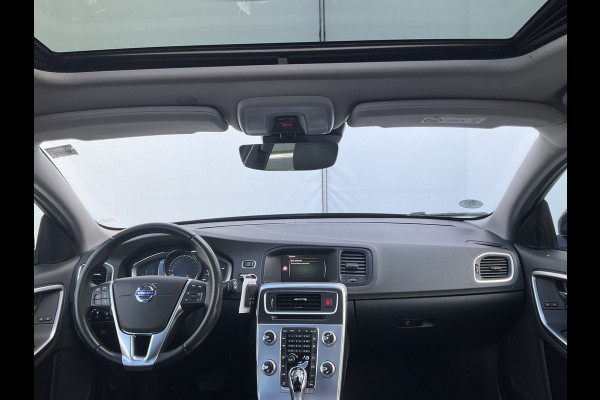 Volvo V60 Cross Country 2.0 T5 Polar+ Pano Memory Camera Navi Dealer Onderhouden!!