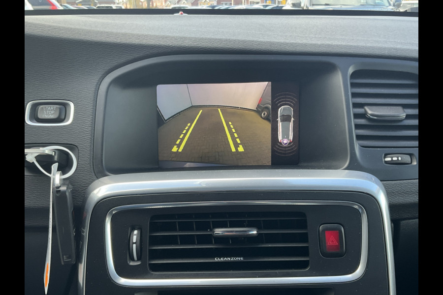 Volvo V60 Cross Country 2.0 T5 Polar+ Pano Memory Camera Navi Dealer Onderhouden!!