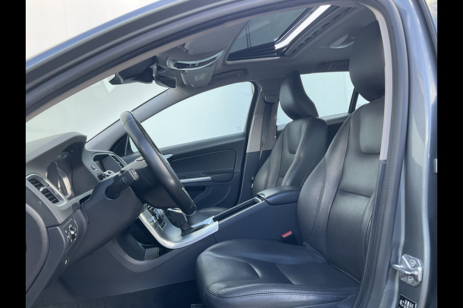 Volvo V60 Cross Country 2.0 T5 Polar+ Pano Memory Camera Navi Dealer Onderhouden!!