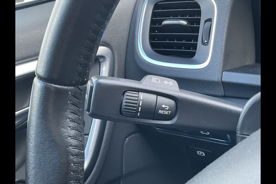 Volvo V60 Cross Country 2.0 T5 Polar+ Pano Memory Camera Navi Dealer Onderhouden!!