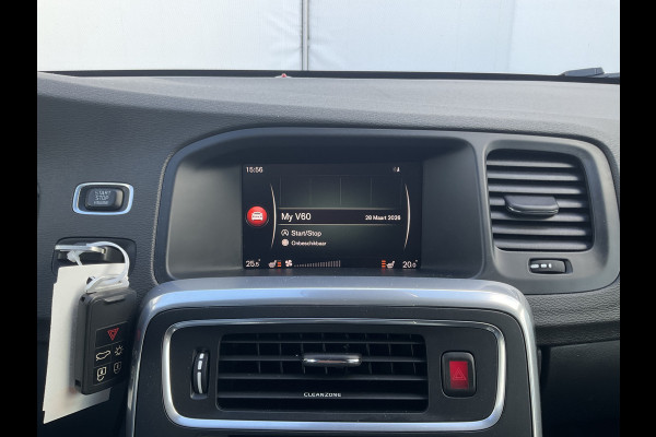 Volvo V60 Cross Country 2.0 T5 Polar+ Pano Memory Camera Navi Dealer Onderhouden!!