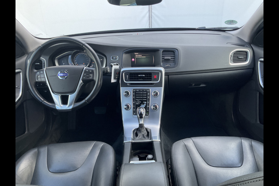 Volvo V60 Cross Country 2.0 T5 Polar+ Pano Memory Camera Navi Dealer Onderhouden!!