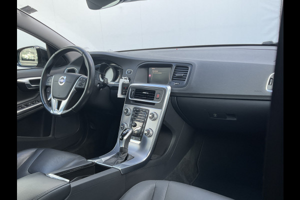 Volvo V60 Cross Country 2.0 T5 Polar+ Pano Memory Camera Navi Dealer Onderhouden!!
